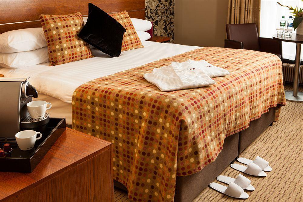 Mercure Leeds Parkway Hotel Dış mekan fotoğraf